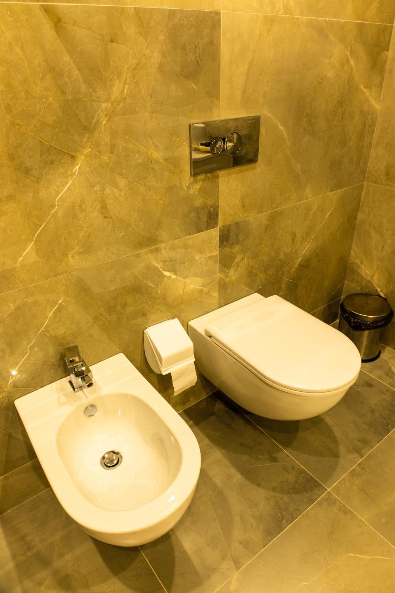 Costa Del Sol Hotel Durres Bagian luar foto