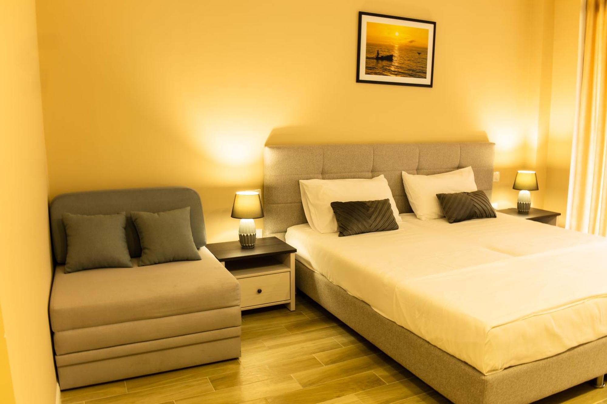 Costa Del Sol Hotel Durres Bagian luar foto