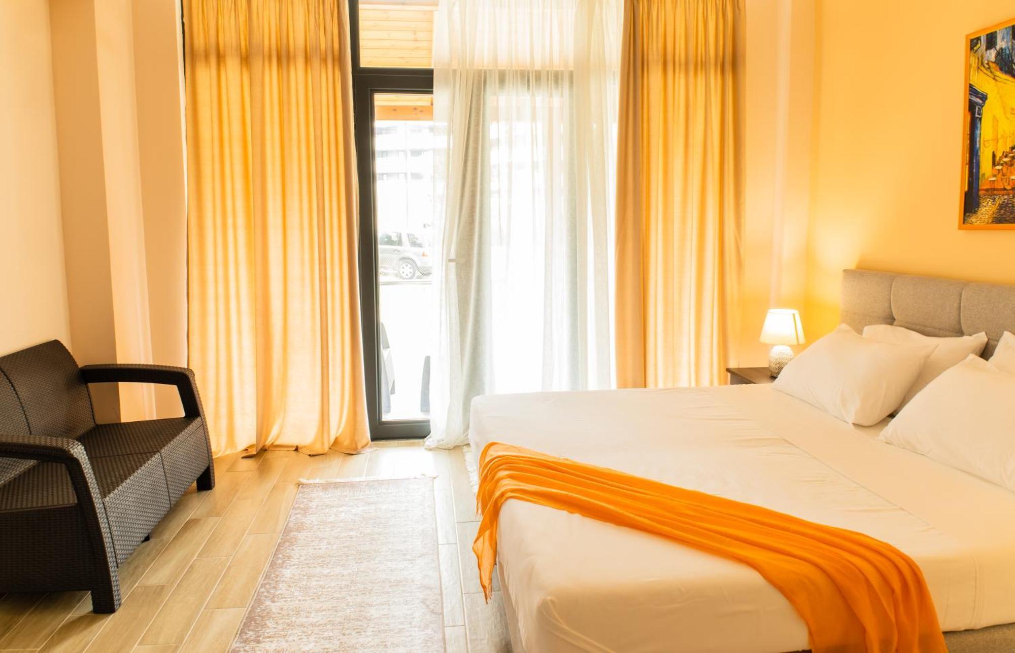 Costa Del Sol Hotel Durres Bagian luar foto