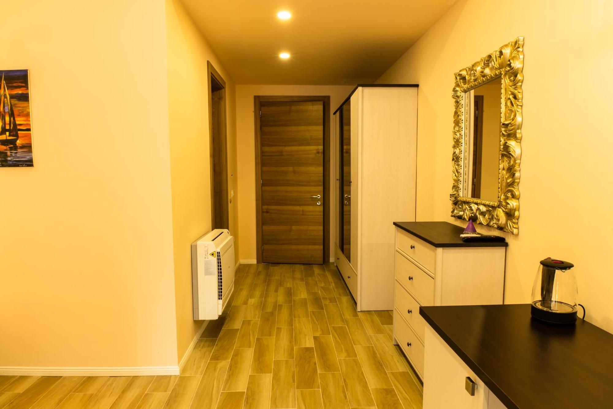 Costa Del Sol Hotel Durres Bagian luar foto